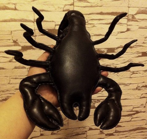Авторская интерьерная мягкая игрушка ручной работы из натуральной кожи СКОРПИОН