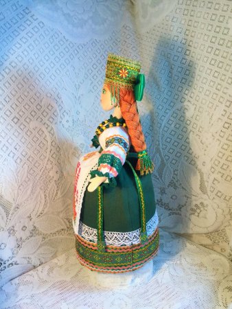 Кукла в русском стиле с ручной вышивкой-оберегом, на чайник