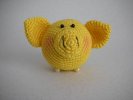 Ёлочная игрушка свиношарик жёлтый