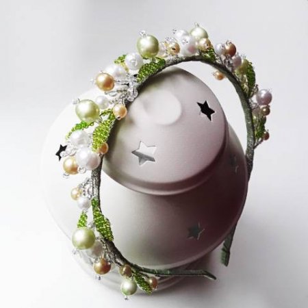 Летняя сказка. Ободок с бусинами.
