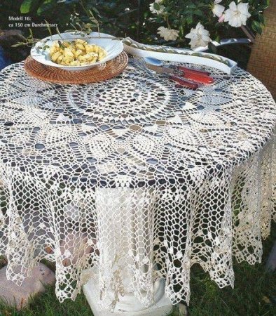 Превью Вязаная скатерть